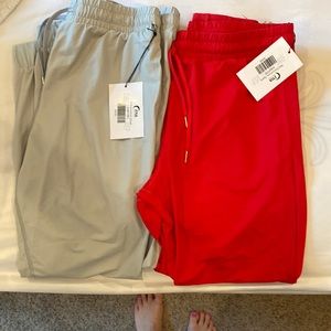 2 nwt medium everywhere joggers